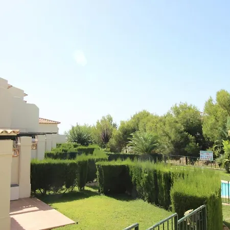 Apartment Adosado De Estilo Mediterraneo, Con Jardin Y Vistas *